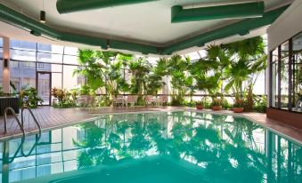 DoubleTree by Hilton Hotel Wichita Airport - Housity