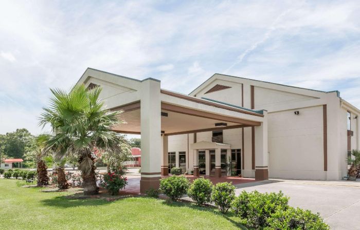 Days Inn by Wyndham Rayne/Crowley