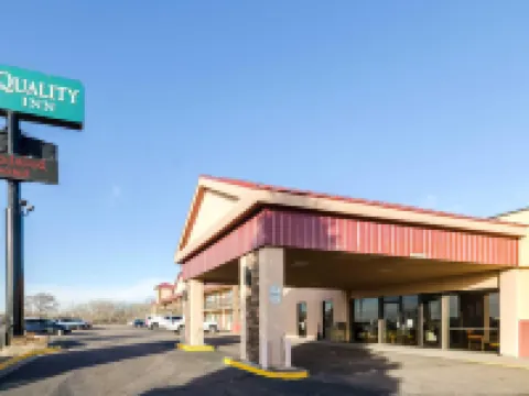 クオリティ イン & スイーツ オガララ オガラーラのホテル