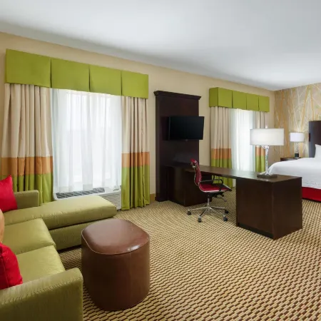 Hampton Inn & Suites Williamsport-Faxon Exit
