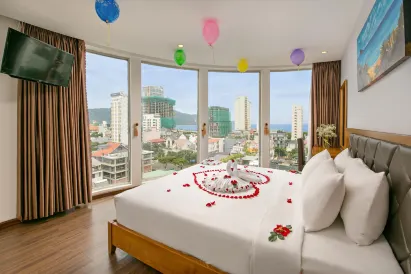 La Beach Hotel