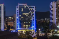 Renaissance Santiago Hotel Отели рядом с достопримечательностью «Культурный центр, монетный двор и площадь Сьюдадана»