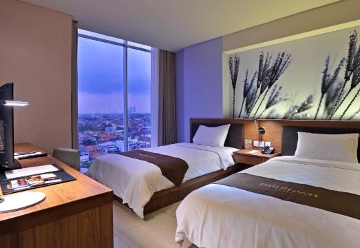 미드타운 호텔 수라바야