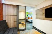 ibis Styles Bekasi Jatibening Hotel dekat Pasar Lama Kranji