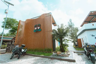 Cool Sichon Hotels near Wat Chedi