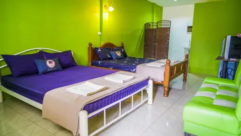 RoomQuest Amphawa VaylaSamran