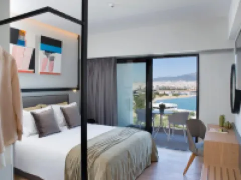 The Alex Monte Kastella, Santikos Collection Pire otelleri