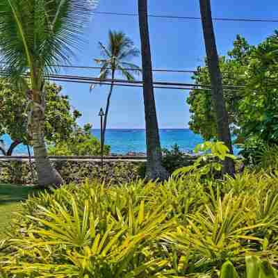 Vacation Condos in Kona Hotel Exterior