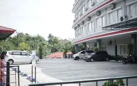 Surya Yudha Hotel - Parkering
