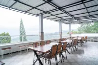 Sans Hotel Queen Batu Hotels in Bumiaji