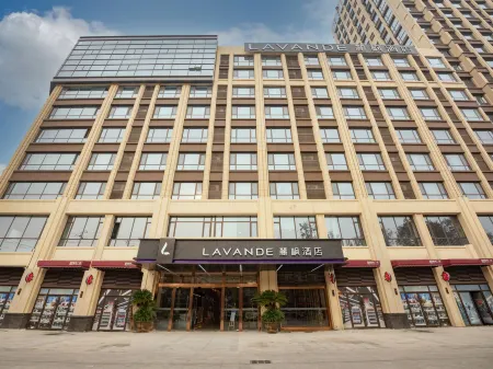 Lavande Hotel (LinyPingyi Junhe Road) Отели рядом со станцией Pingyi Railway Station