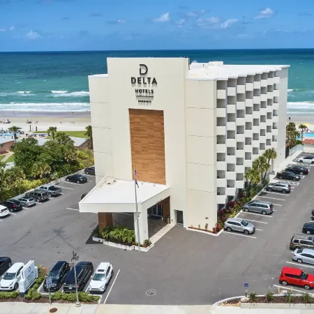 Delta Hotels Daytona Beach Oceanfront Отели рядом с достопримечательностью «Парк Сан Сплэш»