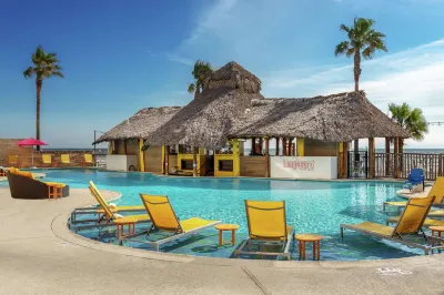 DoubleTree by Hilton Galveston Beach Hotels near Seawolf Park