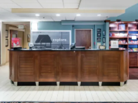 希爾頓歡朋酒店-莫爾黑德市 卡特雷特縣酒店