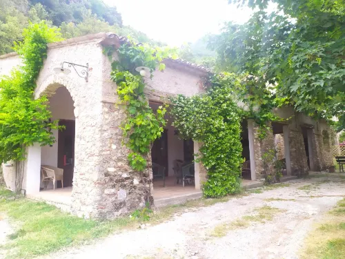 Agriturismo Colloreto - Farmhouses