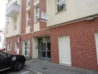 Résidence Hôtelière Poincaré Hotel a Choisy-au-Bac