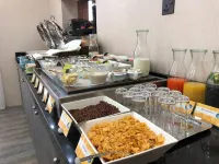 TIME Express Hotel Al Khan - breakfast