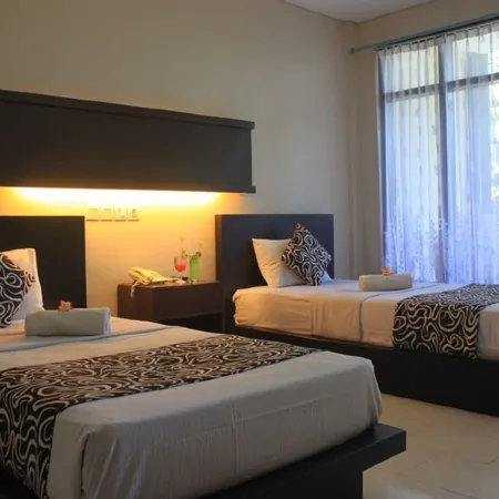 Bakung Beach Resort Отели рядом с достопримечательностью «Пляж Джерман»