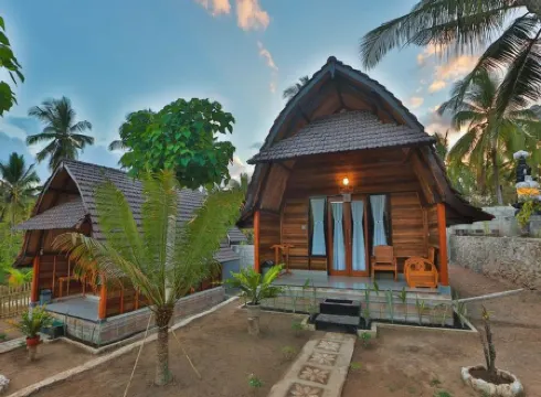 Mamaras Guest House