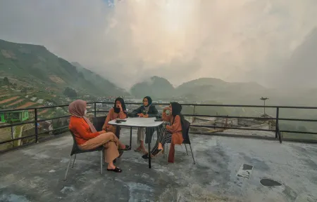 Homestay Embun Pagi Отели в г. Kejajar