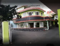 Urbanview Syariah Dasa Putra Sumedang Hotel dekat Fakultas Kesehatan Universitas Sebelas April