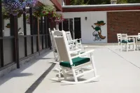The Inn at Crumpin-Fox - parking