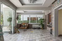 Ouzas Luxury Hotel