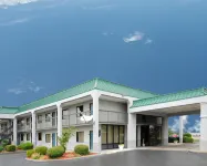 Motel 6 Covington, TN