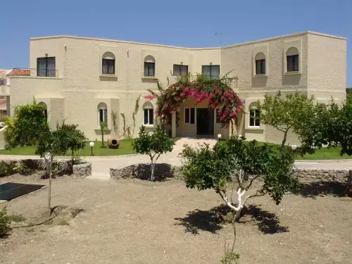 Summerland Hotel & Bungalows