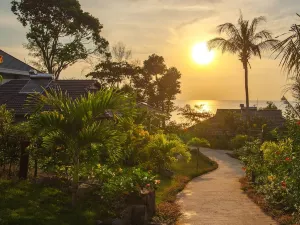 Camia Resort & Spa