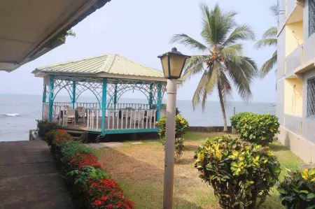 Hôtel les Polygones