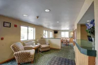 Super 8 by Wyndham Zanesville Hotels in Jefferson Township