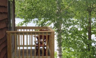 Kiwassa Lake Bed & Breakfast - Housity