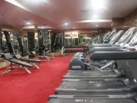 Grand Allison - Gym
