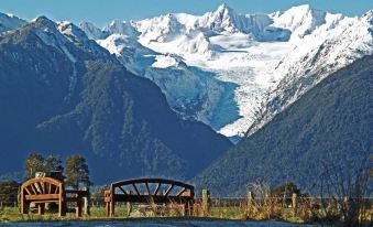 Fox Glacier Pod Hostel & Inn