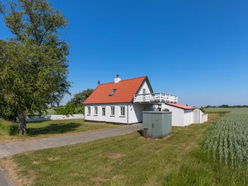 "Nilia" - 3.5km from the Sea
