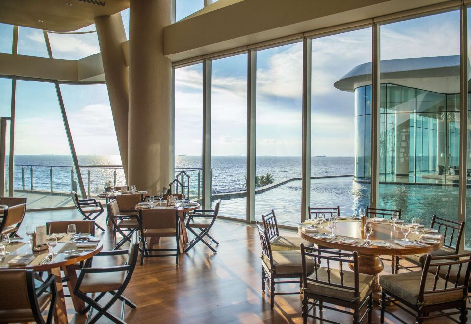 콘래드 마닐라 욕실