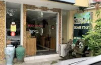 Chendana Homestay Bali Hotel in zona Renon Square