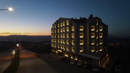 The Erzurum Hotel Отели рядом с достопримечательностью «Saime Hatun Cami»