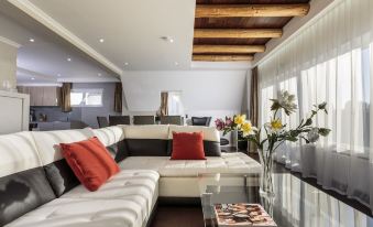 The Queen Luxury Apartments - Villa Vinicia