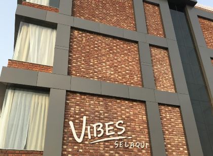 Hotel Vibes , Selaqui