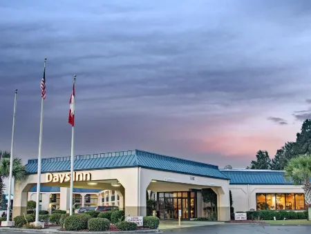 Days Inn by Wyndham Walterboro, SC Отели в г. Коллтон Каунти