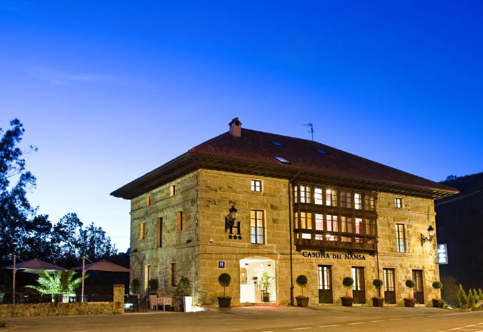 hotel overview picture