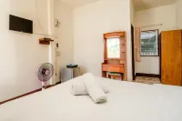Sarm Mork Guest House - 2 stjerner