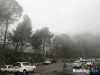 Impeccable 2-Bed Apartment in Solan HP