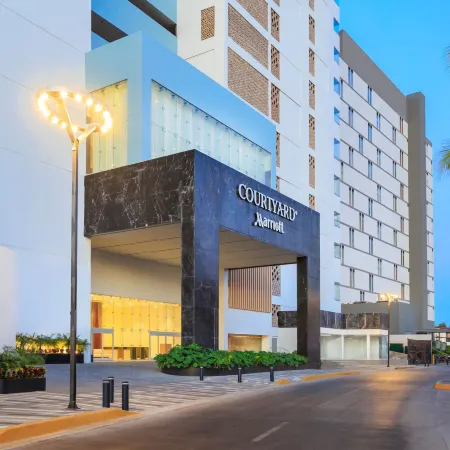 Courtyard Mazatlan Beach Resort