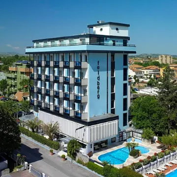 Hotel Feldberg Отели рядом с достопримечательностью «Mojito Beach Riccione»