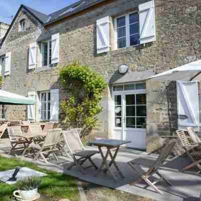 Logis Auberge De Carolles Hotel Exterior