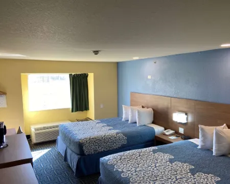 Days Inn & Suites by Wyndham Pryor Hotels in Mayes County