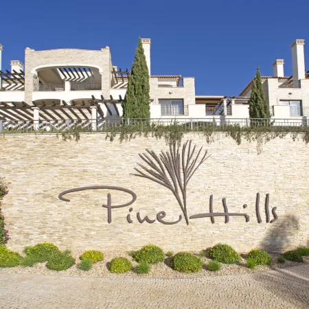 Pine Hills Rubi
